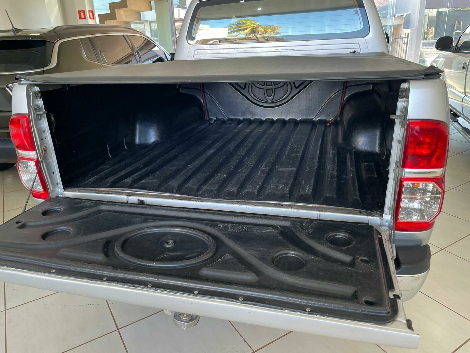 Imagem do veículo  TOYOTA HILUX CD 4X4 STD